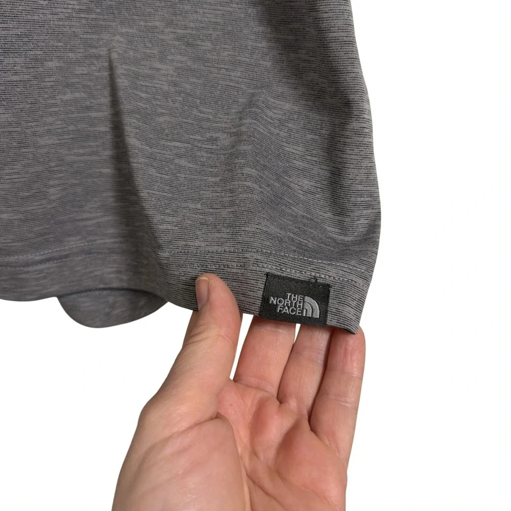 The North Face Womens Gray FlashDry V-Neck Short Sleeve Active T-Shirt Large - Picture 7 of 10